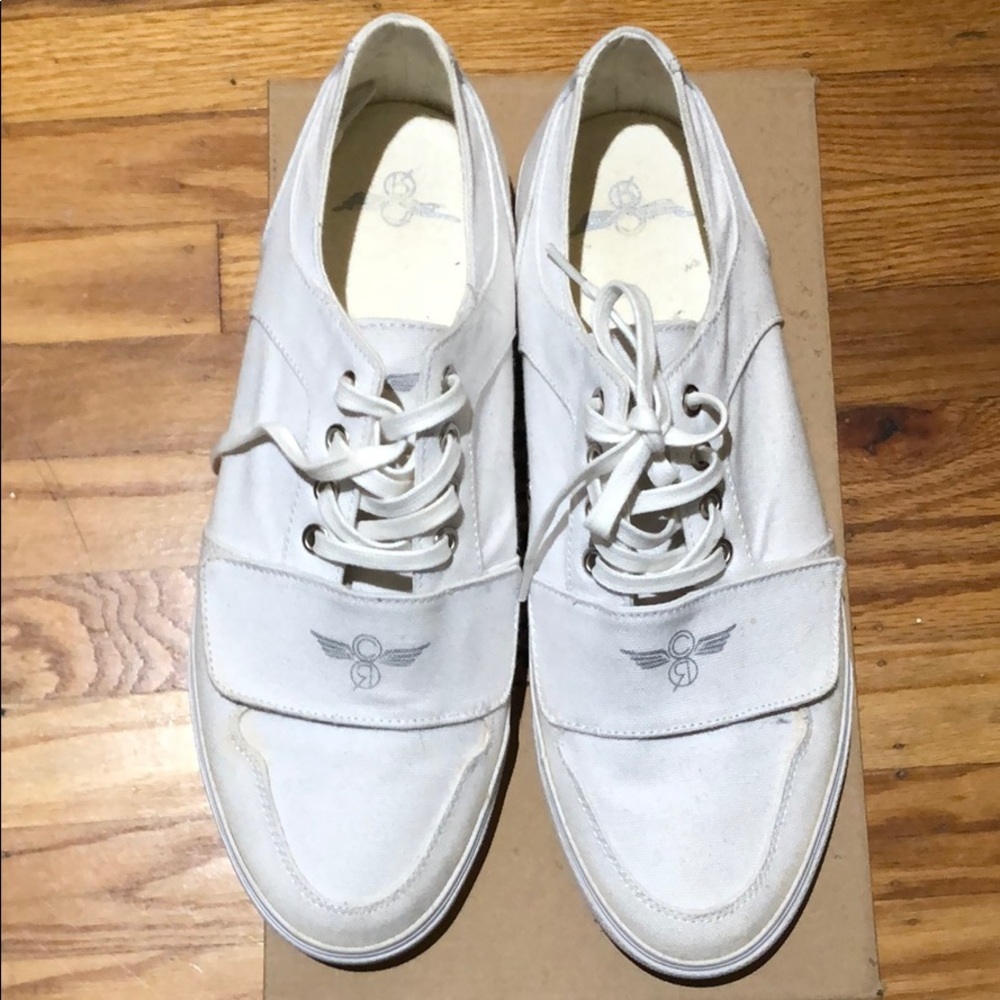 THE CESARIO LO XVI SNEAKER IN WHITE